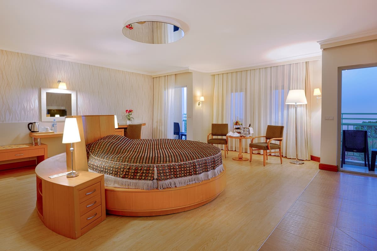 Honeymoon Modern Oda